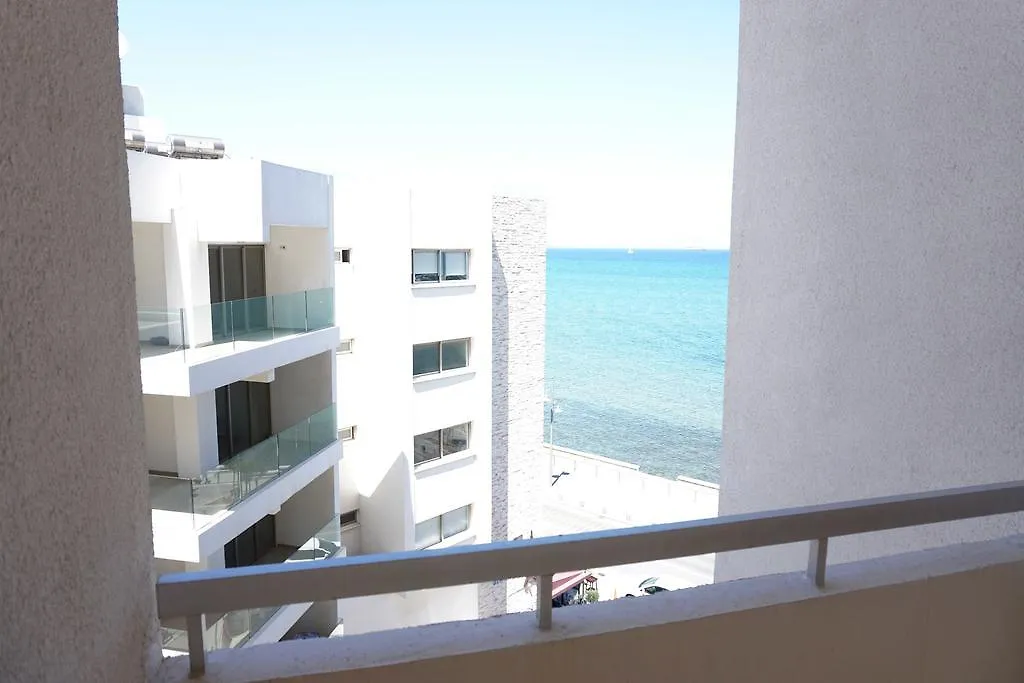 Lazuli Beach & Pool Apartment 501 Larnaca