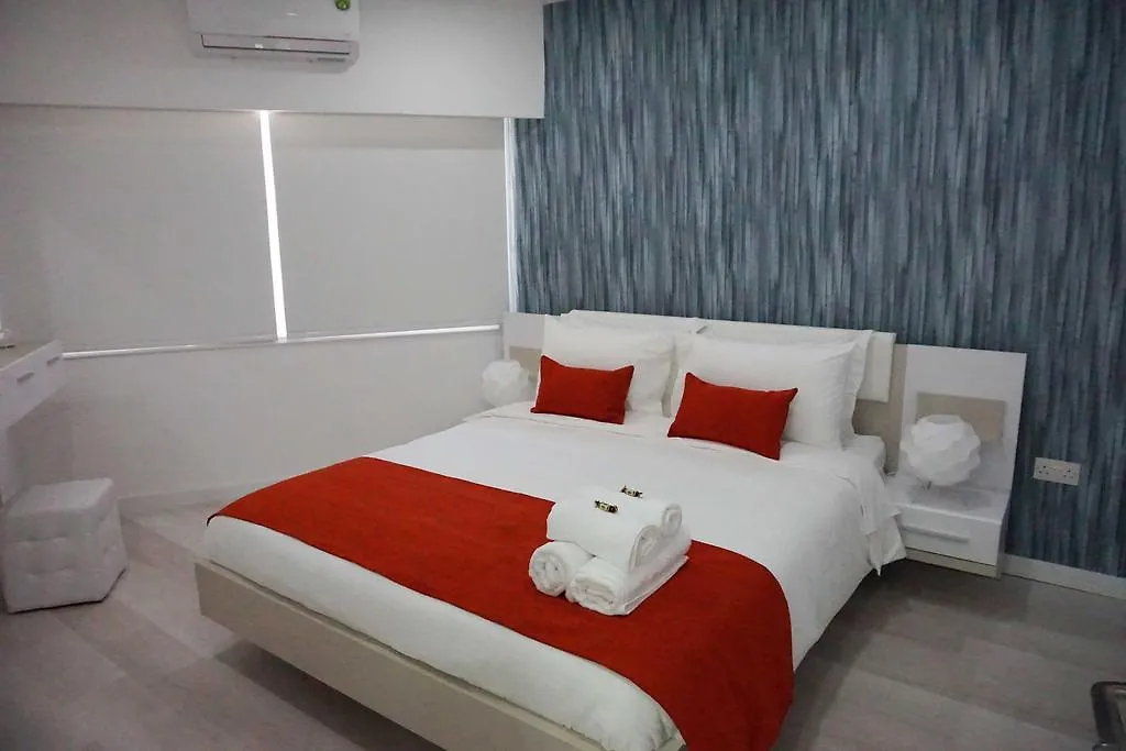 Lazuli Beach & Pool Apartment 501 Larnaca 0*,  Cypr