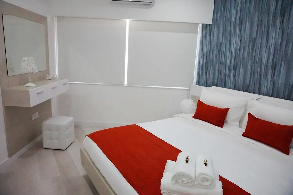 Lazuli Beach & Pool Apartment 501 Larnaca